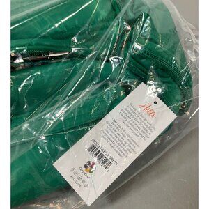 Lug F12728 Trolley Cosmetic Case - Compact Kelly Green Makeup Organizer with Mul